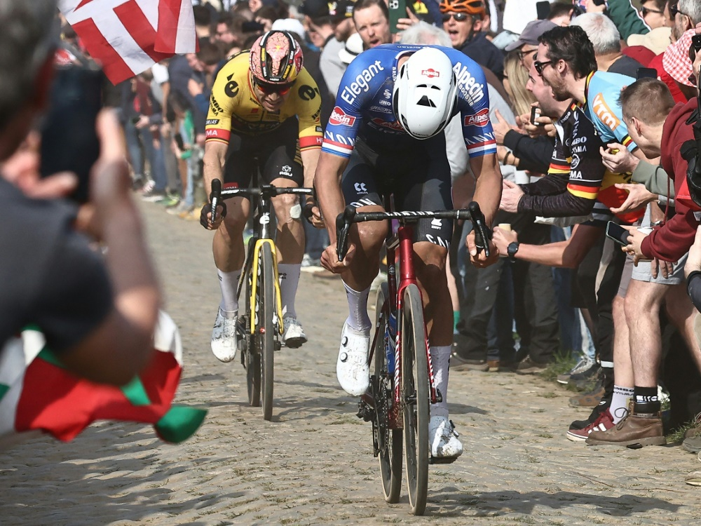 Sturz-Drama um Degenkolb bei Paris-Roubaix – Van der Poel siegt