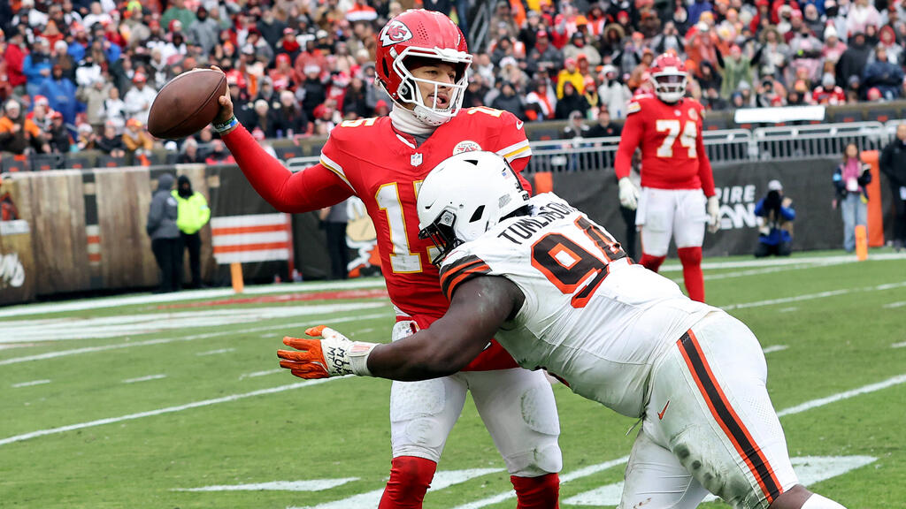 Mahomes-Diagnose da – Chiefs bangen