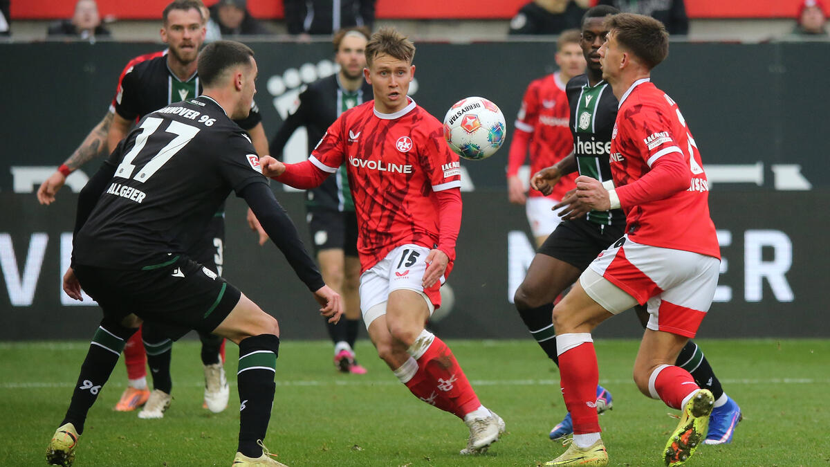 Hannover 96 patzt bei Schmadtke-Comeback in Kaiserslautern